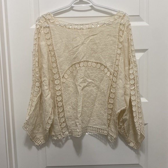 Sculpt Crop Top - Picture 2 of 2